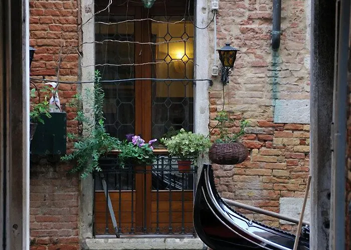 Hotel Locanda Bareteri