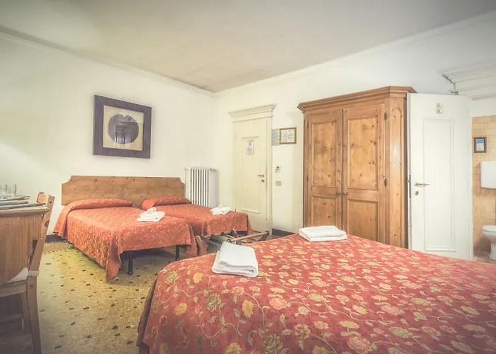 Hotel Locanda Bareteri